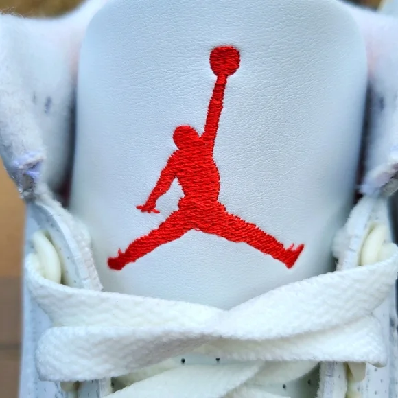 100% AUTHENTIC Jordan 3 Reimagined - Picture 7 of 9